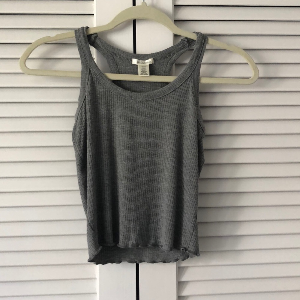 Gray cropped tank